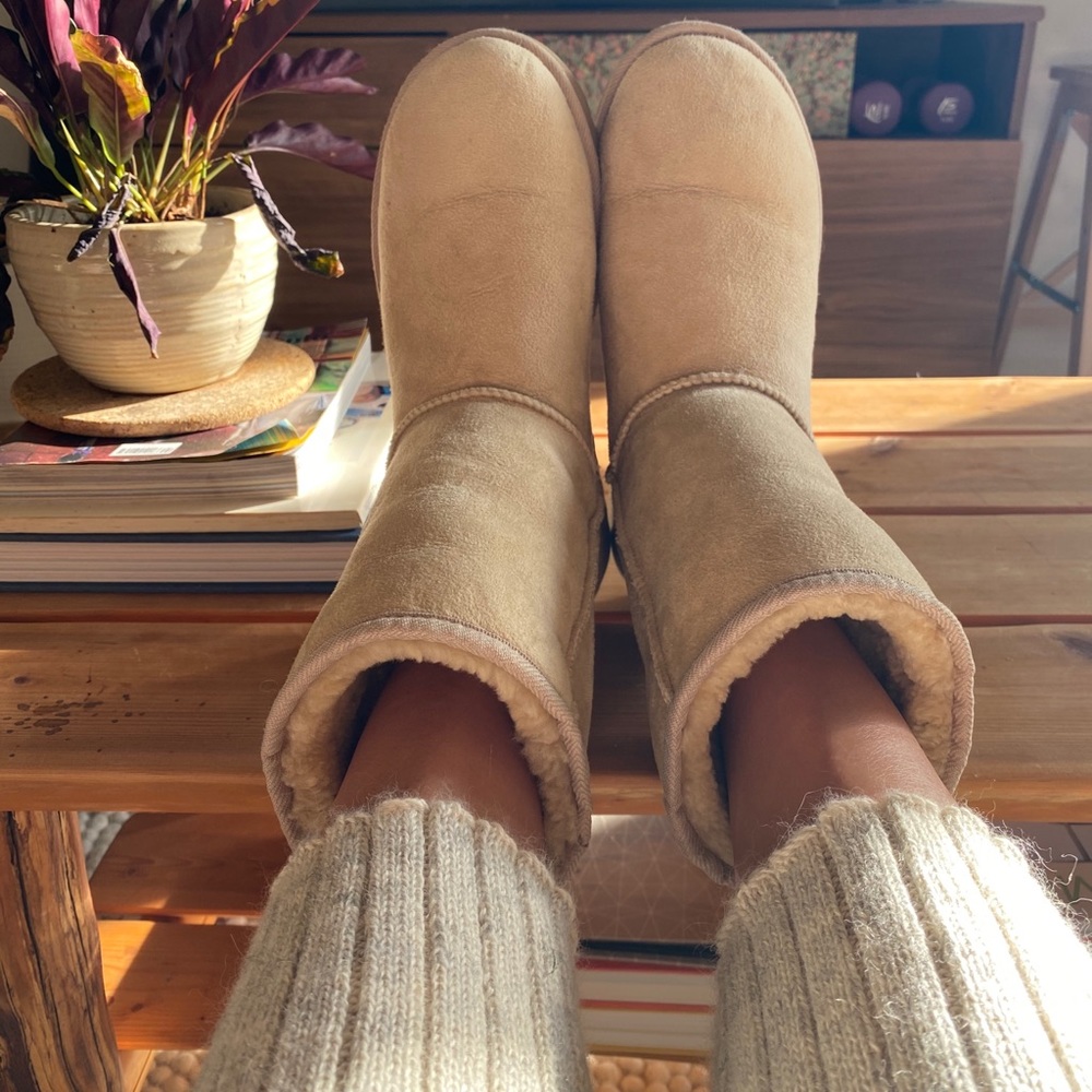 Classic II Genuine Shearling Lined Short Boot